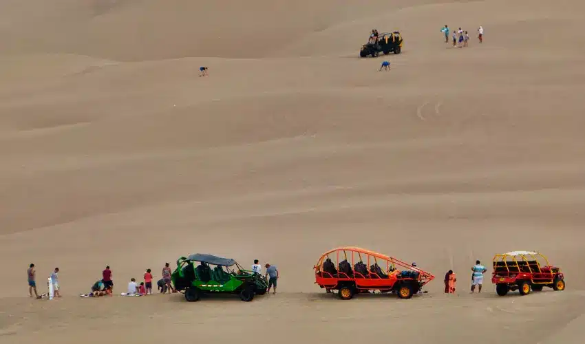 Alquiler de buggy carro arenero en huacachina